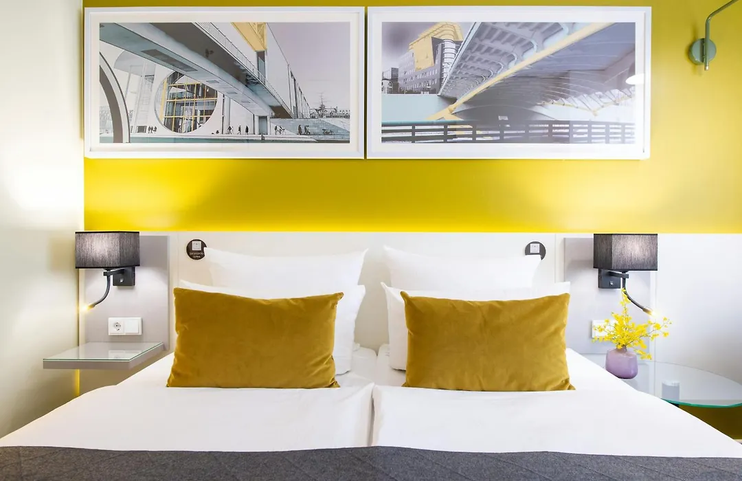 Leonardo Hotel Berlin Mitte-1